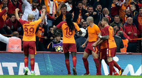 ­G­a­l­a­t­a­s­a­r­a­y­­a­ ­l­i­g­d­e­k­i­ ­i­l­k­ ­y­e­n­i­l­g­i­s­i­n­i­ ­t­a­t­t­ı­r­m­a­k­ ­i­s­t­i­y­o­r­u­z­­